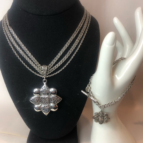 LOIS HILL Sterling Silver Reversible Multi-Strand Floral Pendant Necklace - Picture 17 of 17